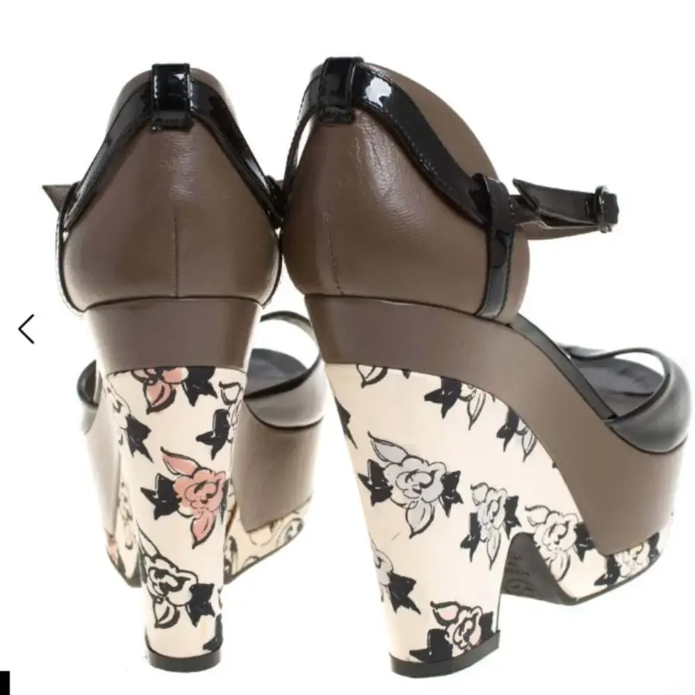 Chanel Black/Grey Patent And Leather Wedge Sandals Side 39.5